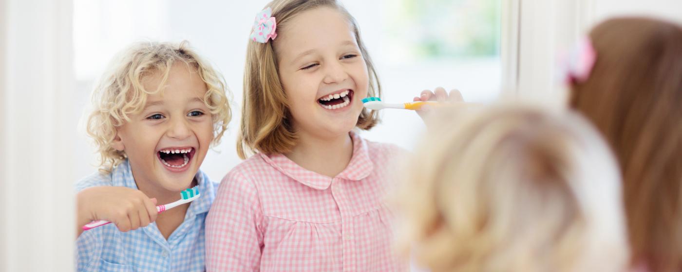 Kinder Zähneputzen
